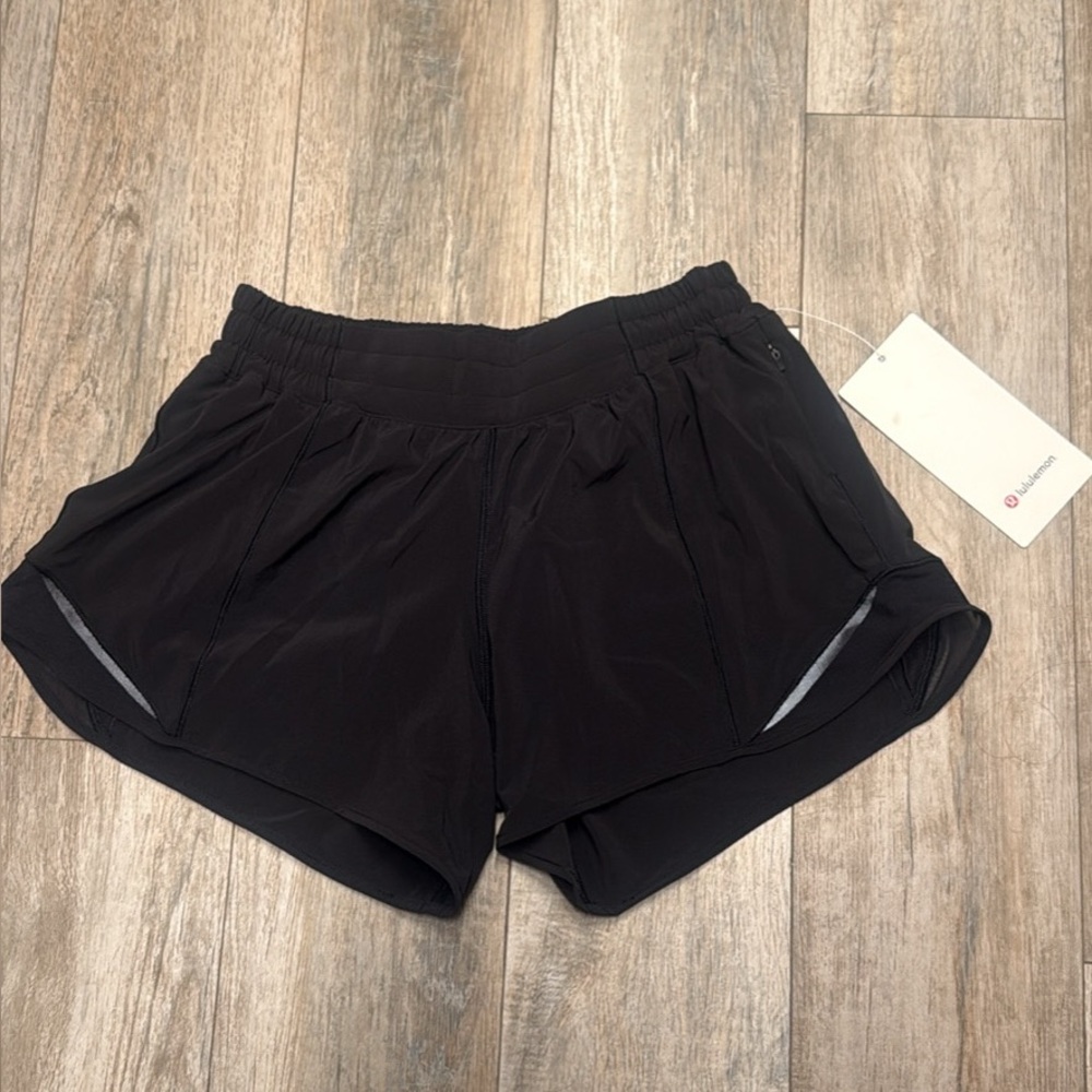 lululemon Hotty Hot LR 4”.